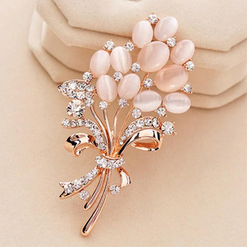 New Temperament Trendy Gold Color Zircon Flower Brooches for Women Cute Sweet Advanced Opal Pins Jewelry Accessories Gift