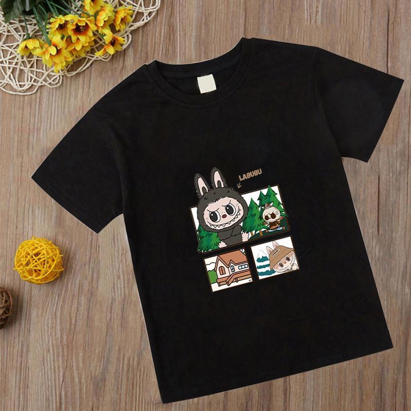 

Детская футболка Labubu черная с графикой, милая футболка с персонажем The Monsters для мальчиков и девочек, крутой топ для малышей в подарок 130 слоновая кость