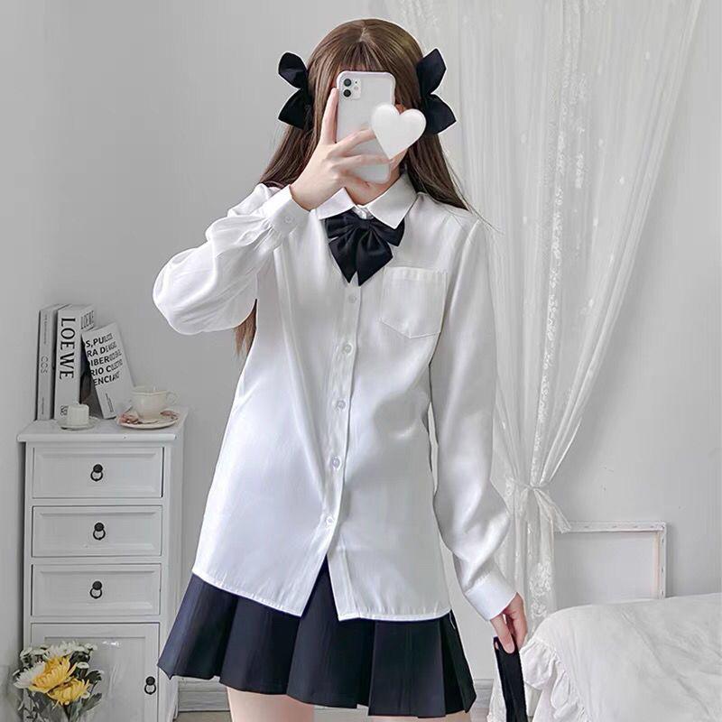 White Long Sleeve Petite College Style JK Uniform Shirt for Women – Versatile, Mid-Length, Perfect for Autumn.