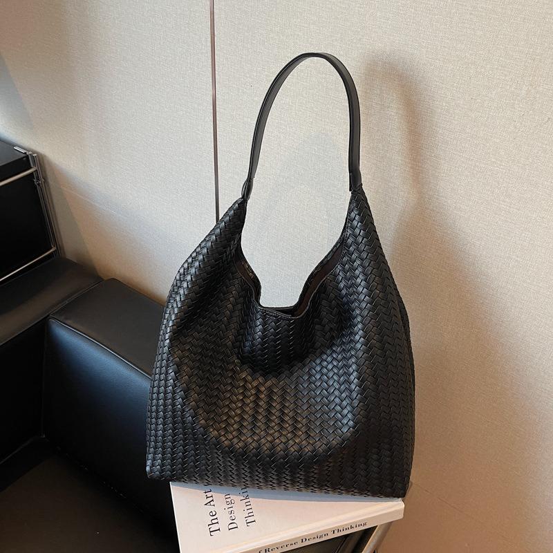 Retro Fashion Tote Bag Women's Commuter Armpit Bag New Autumn Versatile Shoulder Bag