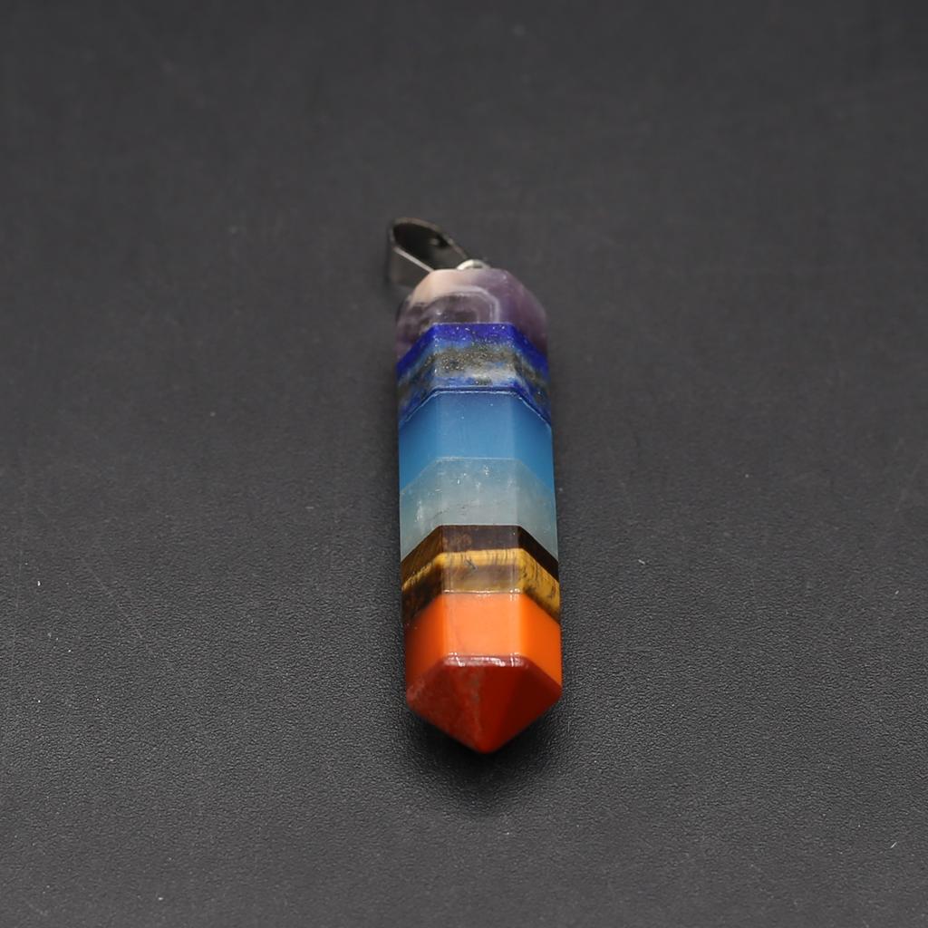 1 Stück, Reiki Heilung Sieben Chakra Stein Anhänger, Stilvolle handgefertigte sechseckige Prisma Naturstein Edelstein Anhänger für Schmuckherstellung DIY Zubehör Handwerk