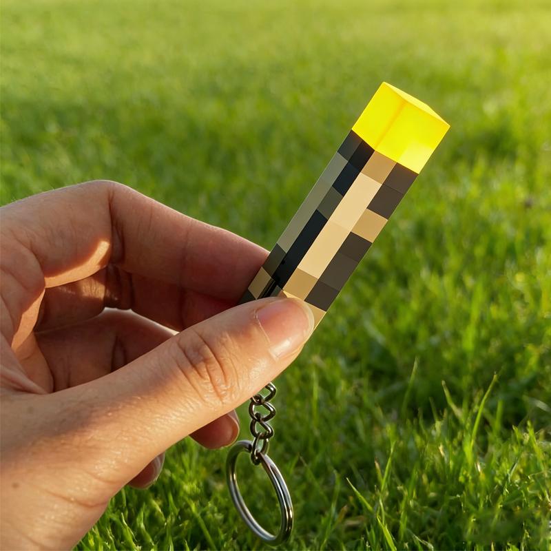 Cartoon Mini Torch Keychain \Rechargeable Light Plastic Game*Model\Toys Backpack-Decorative Pendant. Children'S Toys Gifts!!