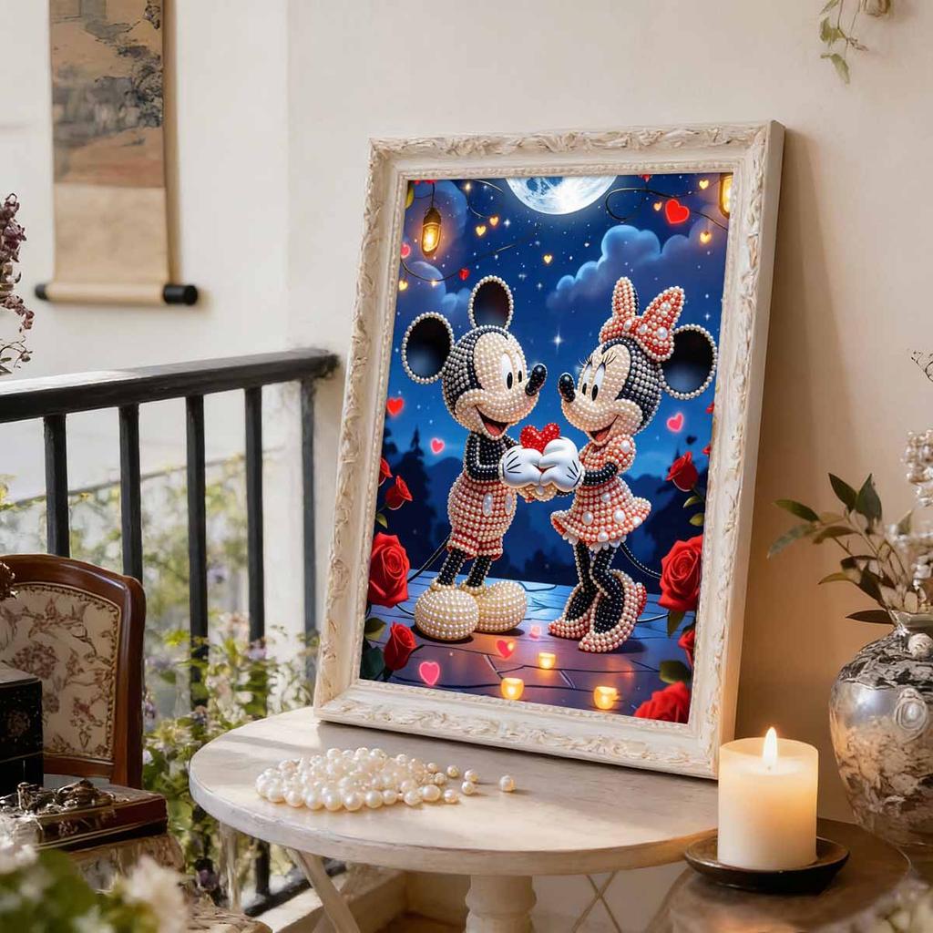 Disney Mickey and Minnie Pearl Pattern Decoration Its Surface Features Pearl Patterns, Making It Highly Suitable for Home Decoration