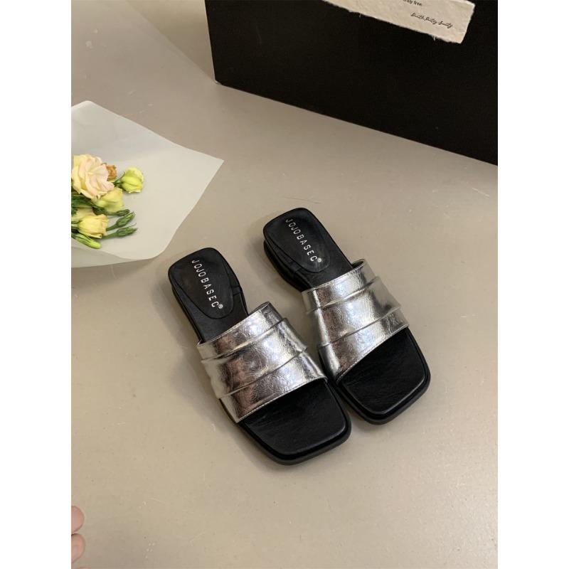 

New thick-soled one-word slippers for women s summer outer wear slope heel simple with skirt beach seaside cool slippers 40 серебряный