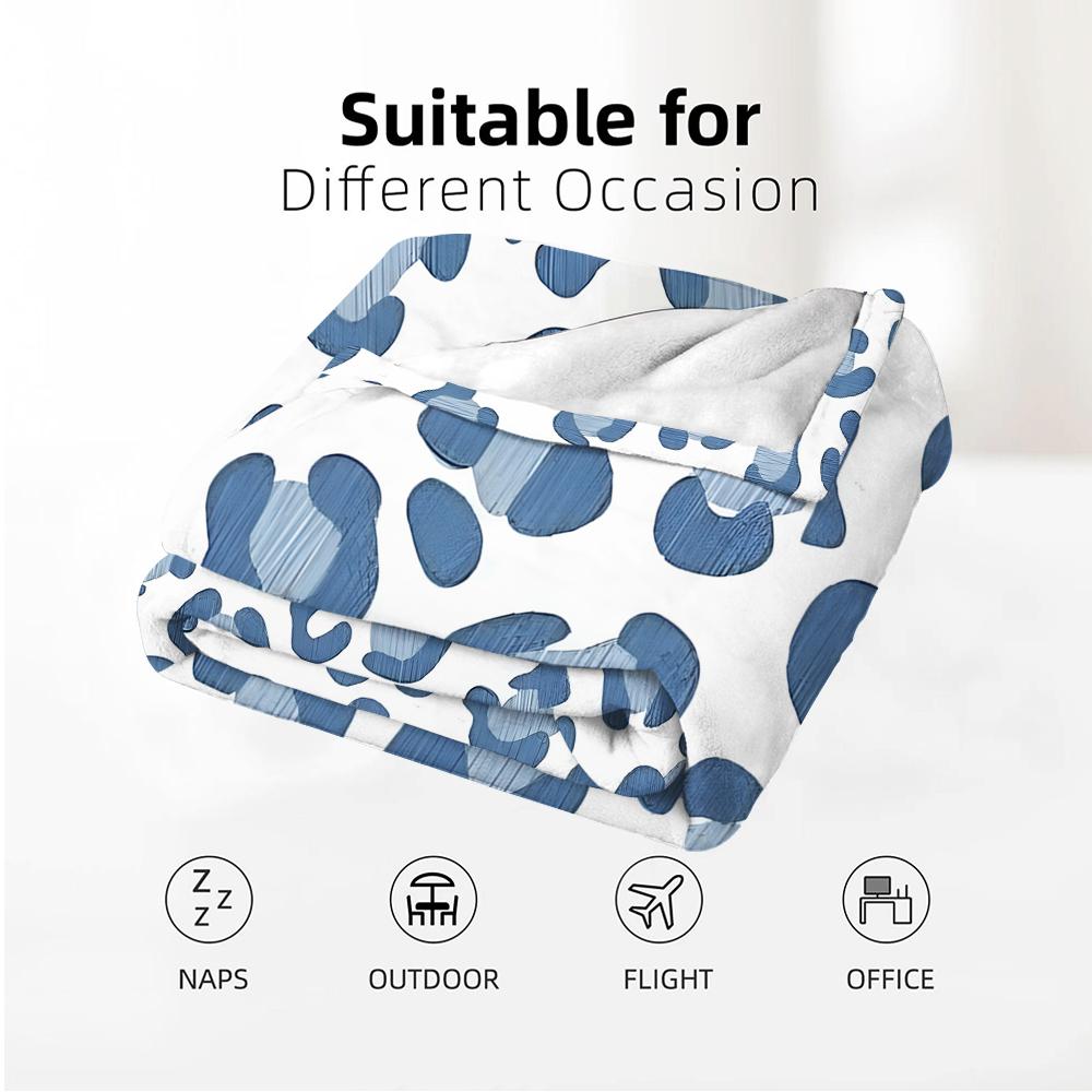 Hand Painted Blue Leopard Cartoon Anime Print Flannel Blanket Soft Warm Throw for Kids Bedroom Sofa Christmas Office Car