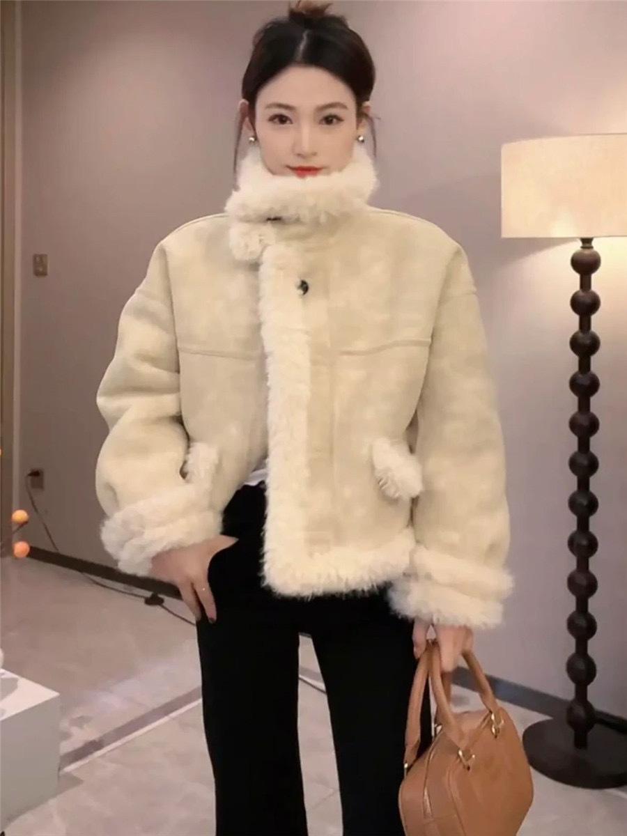 

Женское зимнее пальто из высококачественной овечьей шерсти 2024 - Универсальное, Модное, Свободного кроя, Цельнокрое Medium покинуть белый