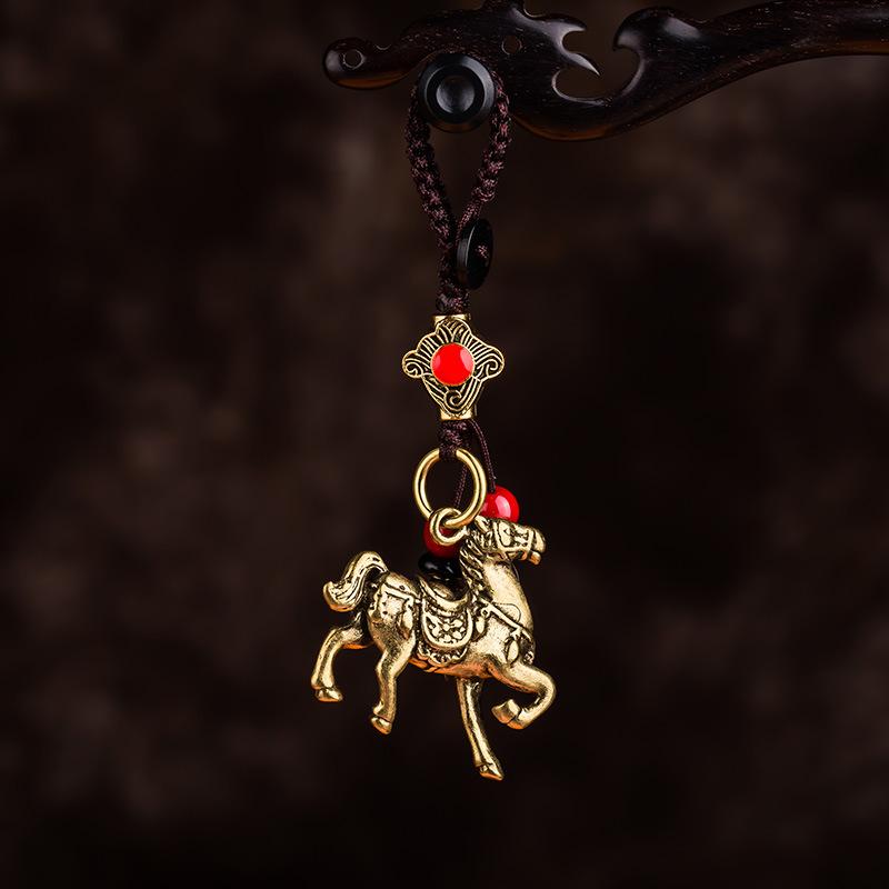 

2026 год Лошади по китайскому зодиаку Счастливый кулон-брелок Медный Фэн-шуй Богатство Брелок Женский Мужской Шарм для сумки Ювелирное украшение Подарок