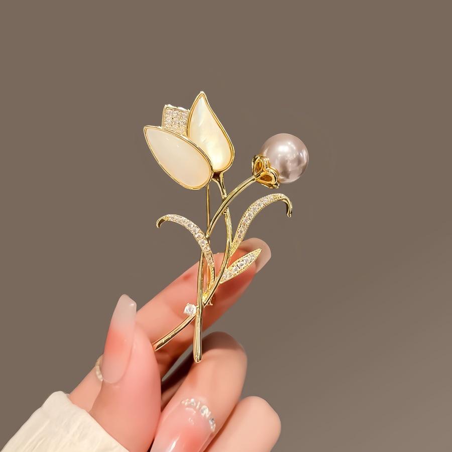 Mori-Style Tulip Brooch: Elegant Women's Floral Pearl Pin – A Chic Corsage Gift Accessory
