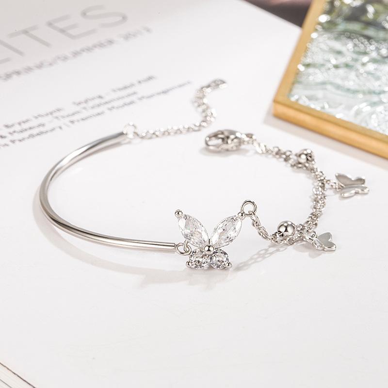 

Модный женский браслет с кристаллами и бабочками one size