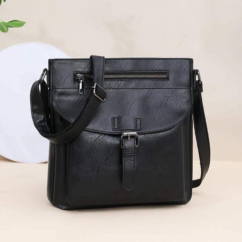 Lightweight Retro Messenger Bag Women's Bag Large Capacity Crossbody Bag PU Shoulder Bag