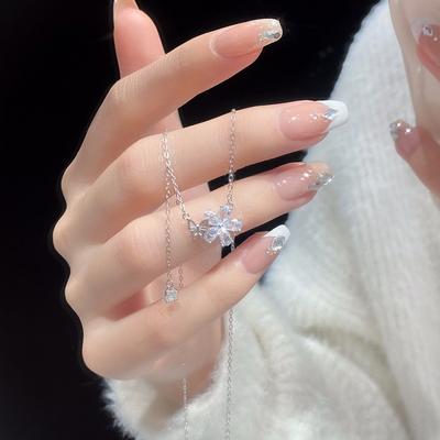 Butterfly Butterfly Love Flower Flower Necklace for Women Ins Light Luxury Niche Versatile Gentle Tassel Snowflake Collarbone Chain