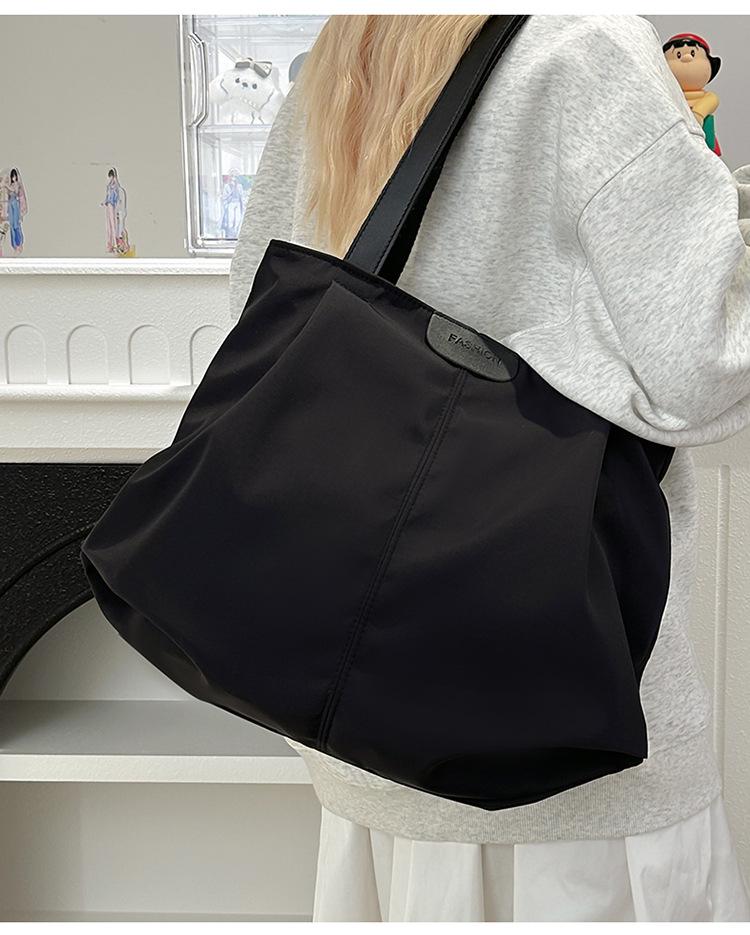 Casual Large Capacity Women's Canvas Tote Bag - Versatile, Fashionable Shoulder Bag for College Students In Autumn