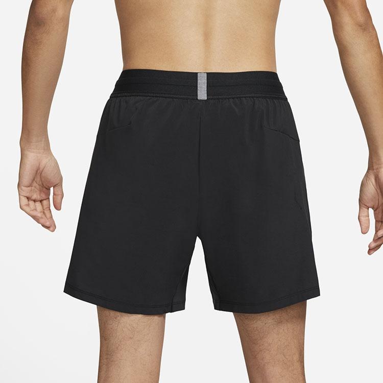Shorts d'entraînement tissés athleisure décontractés de sport Nike Yoga 2 en 1 pour homme Noir DC5321-010