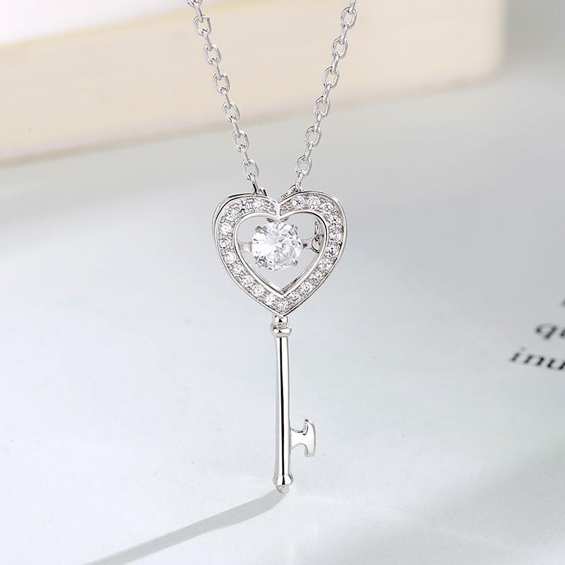 Trendy Korean-Style Heart Key Pendant Necklace - Women's Simple Full-Pavé Short Clavicle Choker