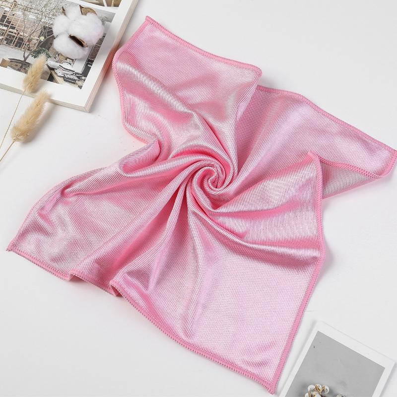 Microfiber Lint-Free Glass Cleaning Cloth for Mirrors and Wine Glasses