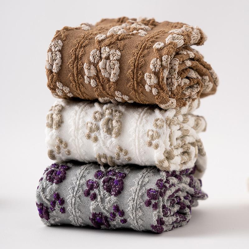 Korean Retro Floral Mid-Calf Embossed Women's Knit Socks