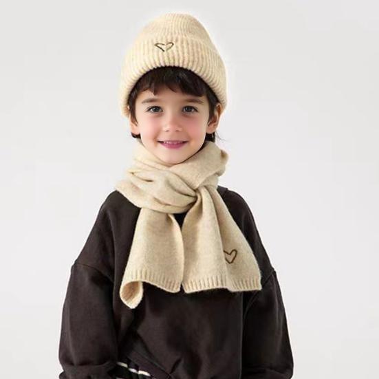 2Pcs/Set Kids Hat Scarf Set Solid Color Heart Pattern Thickened Warm Knitting Hat Long