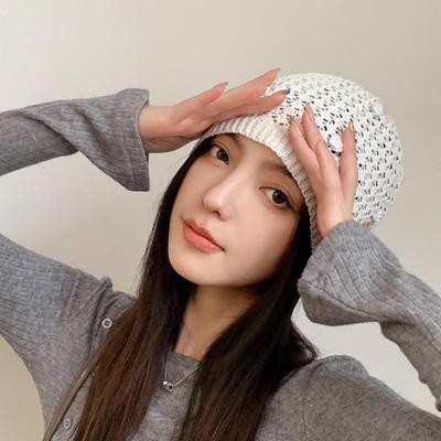 Bílá pletená čepice s 3D krajkou ve tvaru růže, Korejský styl, Ručně pletená prolamovaná kulich pro chladné počasí