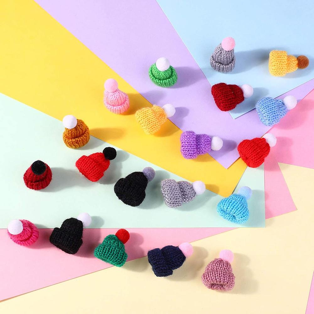 20PCS Mini Knitting Hats Doll Hat DIY Craft Knitting Decoration Mini Christmas Knit Hats for DIY Christmas Tree Ornaments 5cm