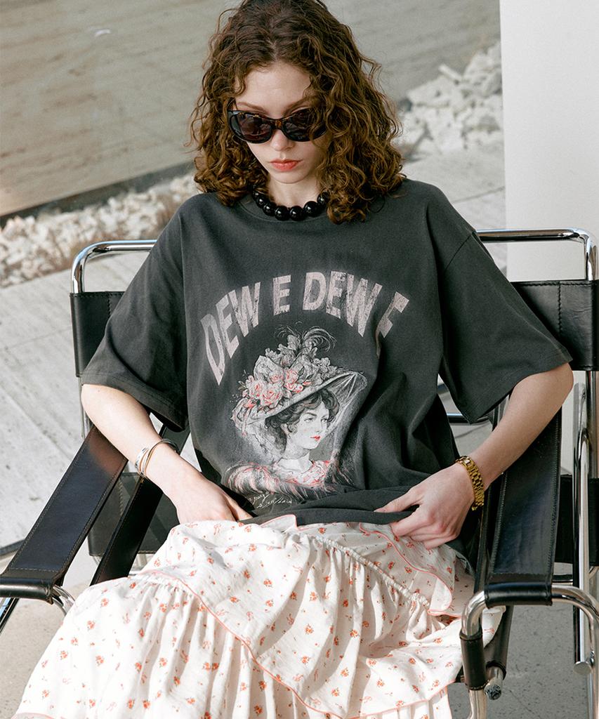 Dyuidyui Lady Graphic Top (2 Colors)