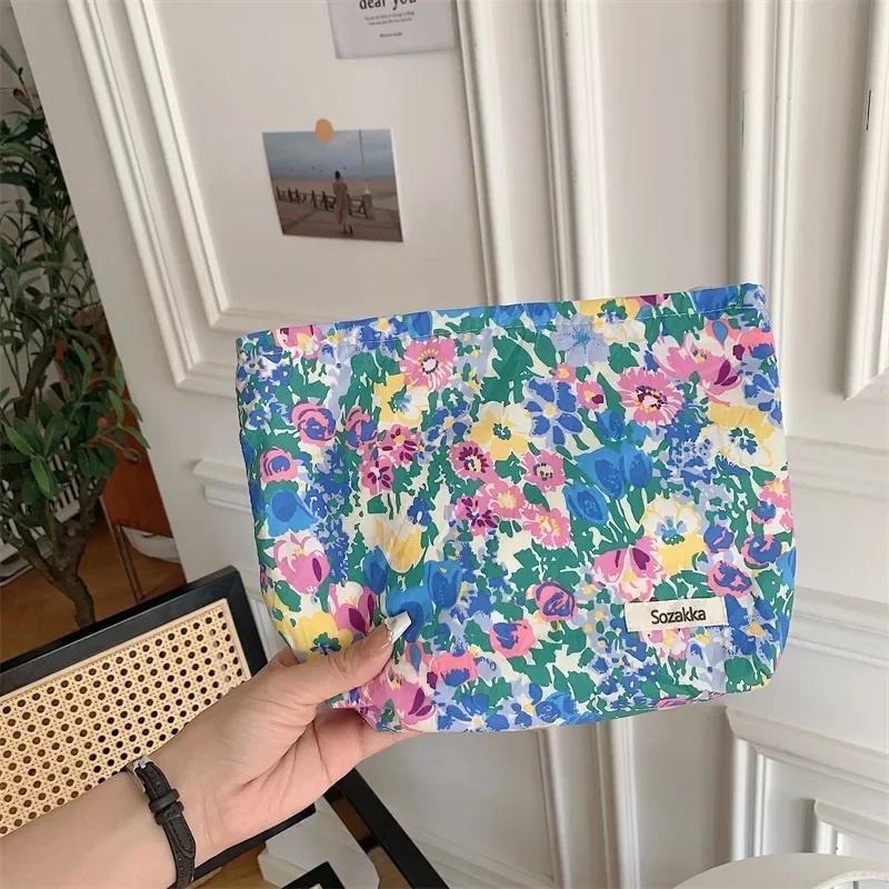 

Fashion Vintage Floral Makeup Pouch Cosmetic Bag Organizer Wash Bag for Daily Clutch Storage Makeup Travel Toiletries Bathroom