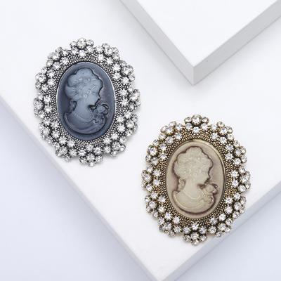 Broche Série Tête de Beauté Rétro Mode, Broche Créative en Alliage Diamant, Corsage Accessoires Haut de Gamme Tempérament