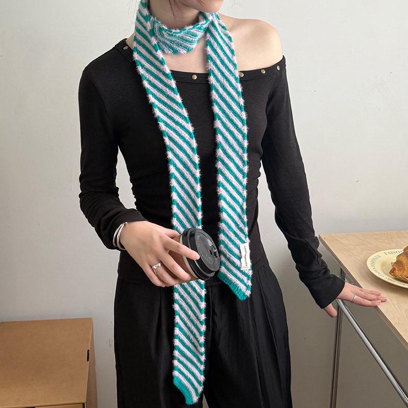 American Artistic Striped Sweet & Spicy Fashionable Women's Scarf for a Stylish Autumn & Winter Look