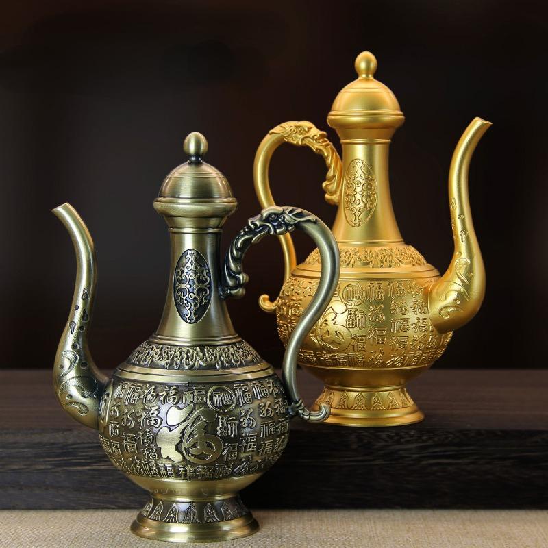 Chiński czysty miedziany garnek do wina z mosiądzu, reliefowy garnek do wina Baifu, starożytny staromodny styl gospodarstwa domowego, styl pałacowy, ozdoba