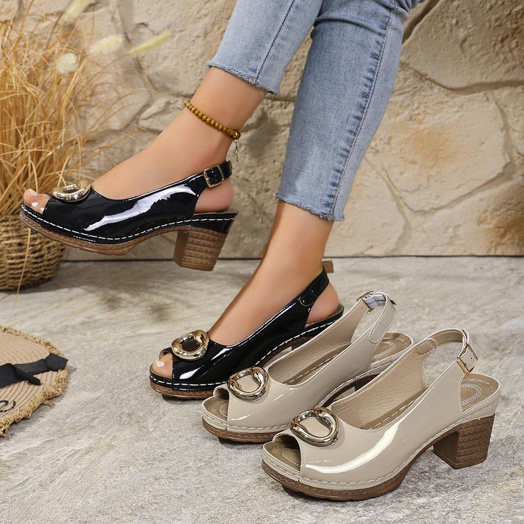 Fashion and Comfortable Buckle Sandals Women's Summer 2025 New European and American Foreign Trade Large Size Fish Mouth Women's Shoes