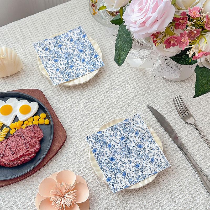 20Pcs Chinese Blue Flower Printed Paper Napkins, Disposable 2 Layer Paper Napkins for Party Hotel Dinner Table DIY Decor
