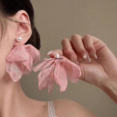 Pink Sweet Pearl Chiffon Petal Stud Earrings - Charming Vacation Style Jewelry for Slimming Round and Square Faces