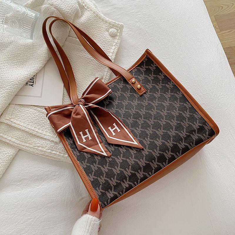 

Большая вместимость большая сумка женская 2025 новый тренд модная сумка через плечо интернет-знаменитость сумка-тоут хорошая текстура сумка женская трендовая сумка коричневый