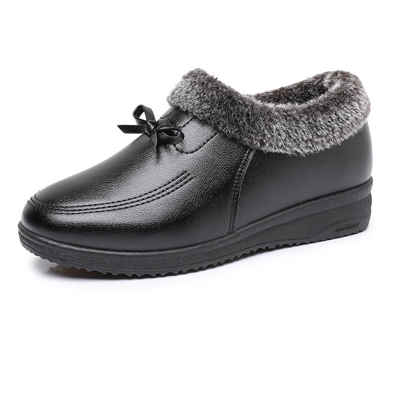 Teplé zimní dámské kožené boty s protiskluzovou podrážkou a plyšovou podšívkou pro seniory