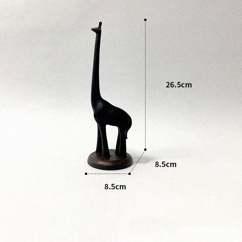 Creative Toilet Paper Holder Statue Funny Monkey Tissue Stand Rack Sculpture Decorative Resin Figure Living Room Bathroom Decor