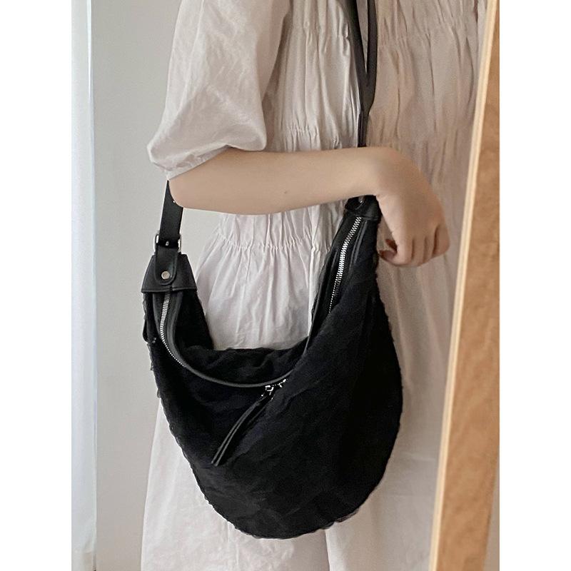 Модная сумка большой вместимости Женская летняя новейшая кружевная сумка-полумесяц Нишевый дизайн Сумка через плечо Сумка-мессенджер