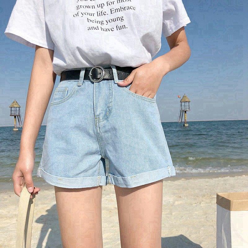 

White denim shorts for women, 2026 summer new style, Korean version, loose fit, slimming, student-style, rolled hem, wide-leg hot pants 2XL світло-синій колір