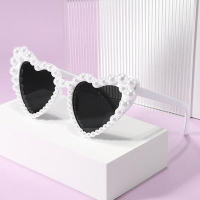 New In Luxury Fine Shimmering Love Pearl Sun Glasses Women Heart Glasses Casual Bling Sunglasses Lentes  Mujer