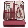 28-teiliges Edelstahl-Nagelpflege-Set: Enthält Nagelscheren, Nagelhautzangen, Pediküre-Werkzeuge, einen Augenbrauentrimmer und eine Pinzette in einem braunen Etui.