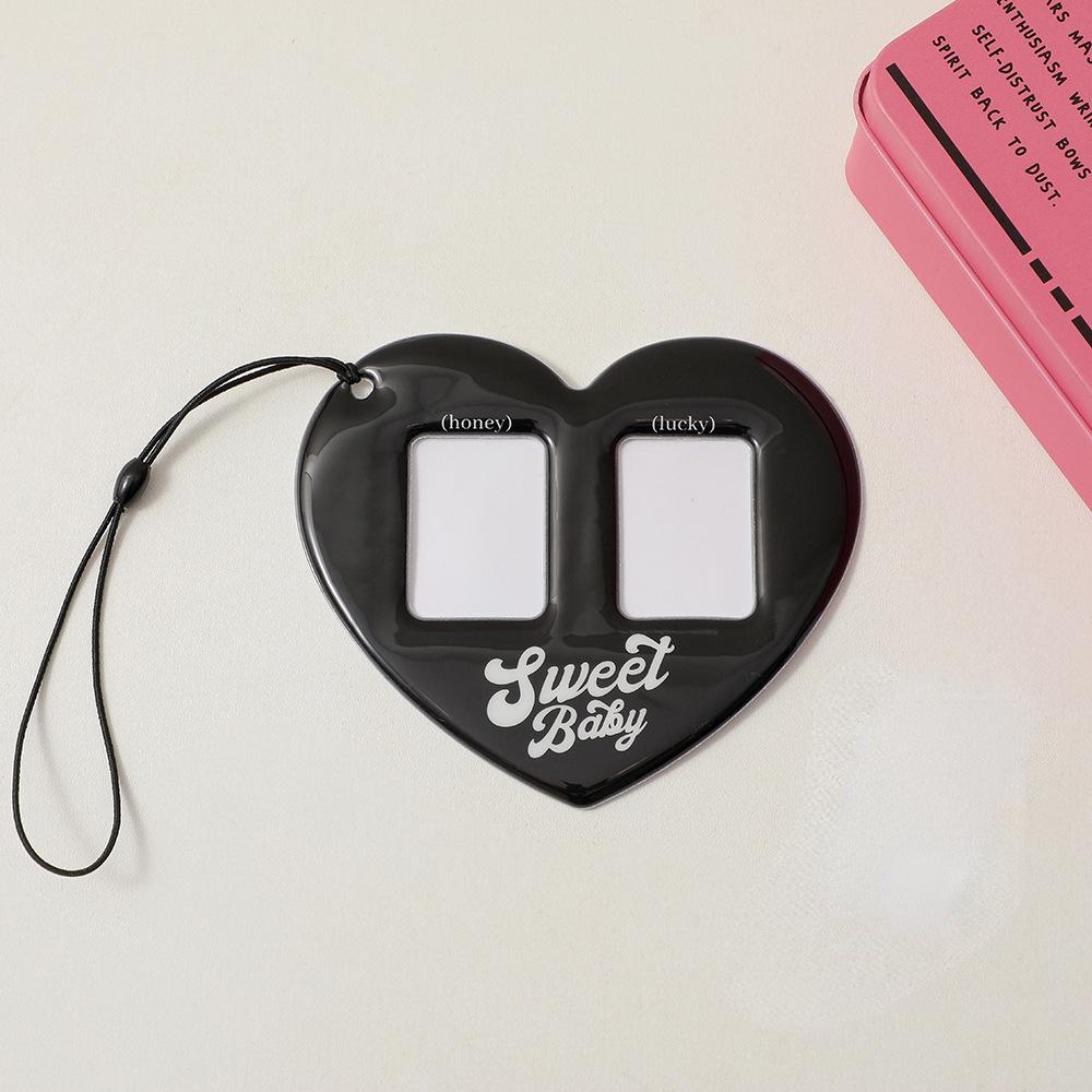 

Корейский тренд Y2K в форме сердца, двойной слот для карт, держатель для карт из полипропилена, Kpop Star, 2 дюйма, маленькая подставка для ID фото, милая сумка для девочек, подвеска чёрный