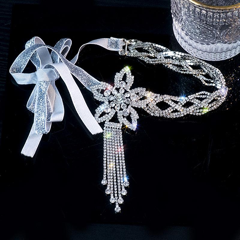 

Luxurious Adjustable Rhinestone Flower Bow Choker Necklace for Women