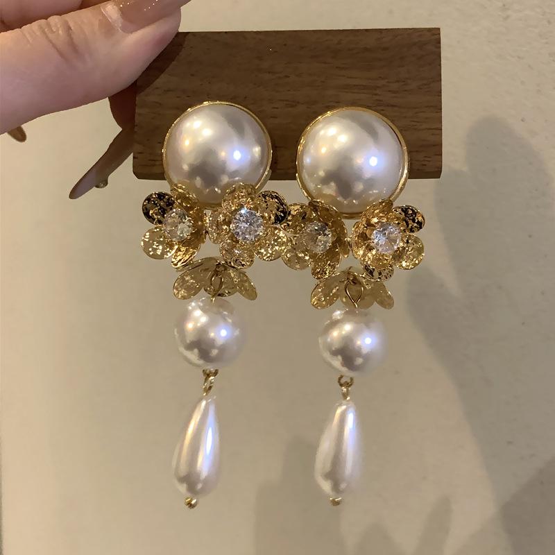 

Циркон круглый жемчуг цветок серьги с бахромой французский ретро придворный стиль серьги-гвоздики темперамент легкая роскошь серьги женские