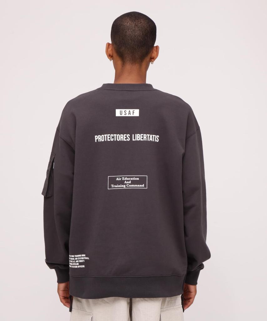 BAGGY FIT POCKET CREW NECK Fit Military Pocket Crew Neck Sweatshirt XL 410 Charcoal [Avirex] MIL. SWEAT/Baggy / 783-4132006 Men's