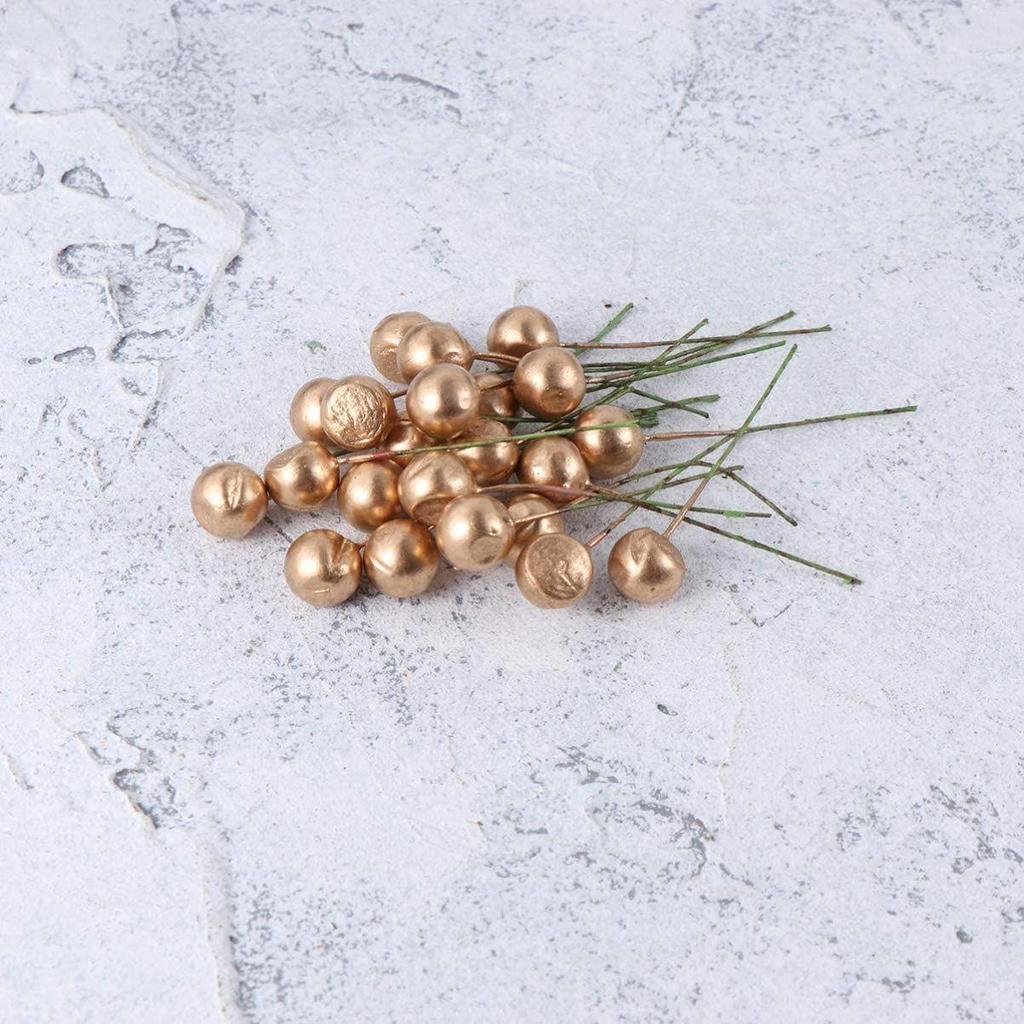 Artificial Holly Berries, 10 Mm Fake Berries Decor On Wire for Christmas Tree Decorations Flower Wreath DIY Craft Use (Pack of 200, Golden)