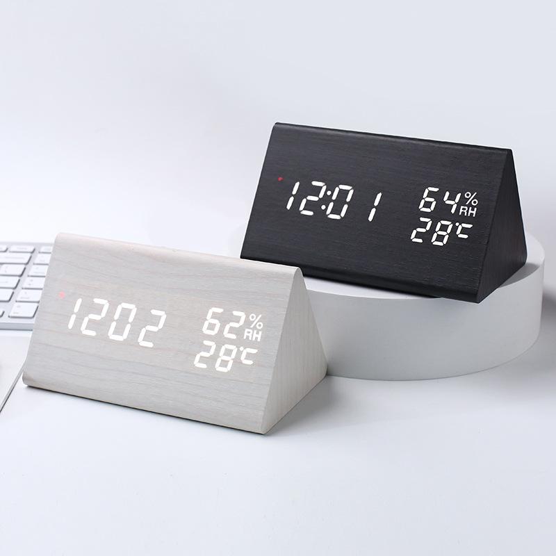 Japansk Trekant Temperatur og Luftfuktighet Tre Radio Klokke Elektronisk Treklokke Intelligent Søvn Vekkeklokke Tysk Digital Radiobølge