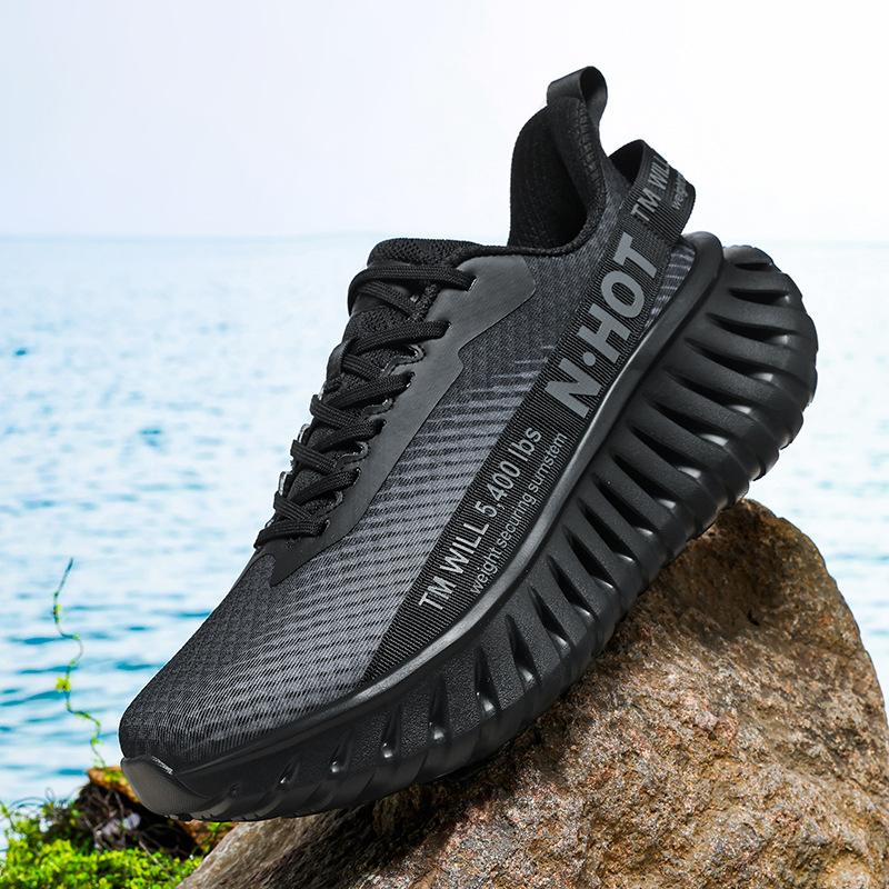 

New summer fashion couple casual sports shoes breathable special-shaped bottom large size running shoes men 36