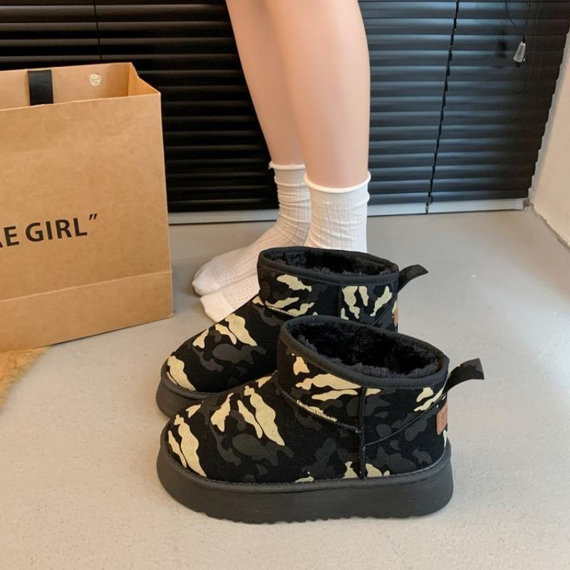 Thick-soled Short Snow Boots Women's Large Size Autumn and Winter New Thickened Velvet Warm Leopard Print Cotton Shoes
