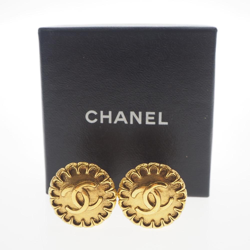 CHANEL COCO Mark Earring vintage gold Plated Gold 14.6g Women Used
