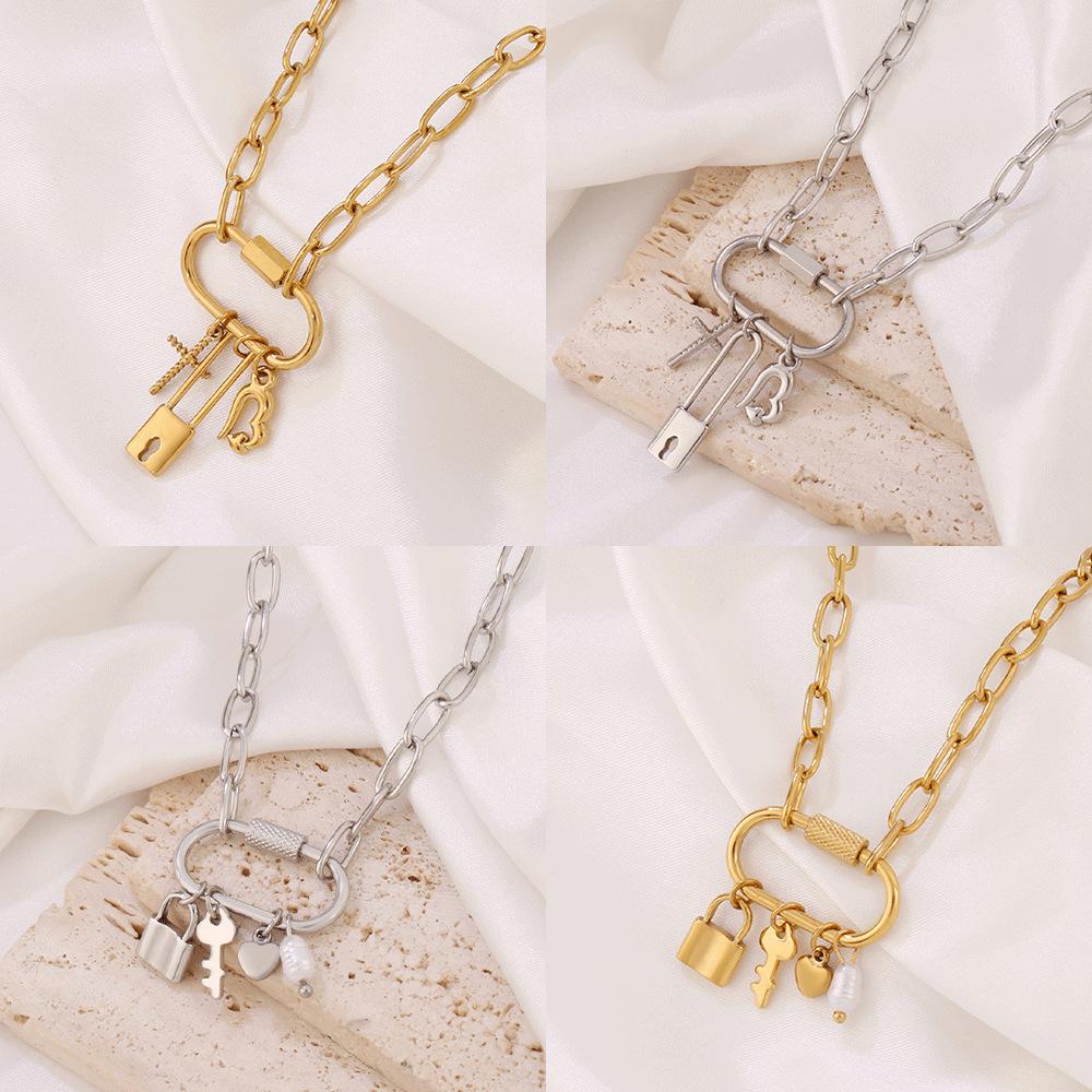 Paperclip Charm Necklace for Women, Gold Chunky Charm Necklaces Starfish Seashell Jewelry Charms Boho Gift Minimalism Metallic Style