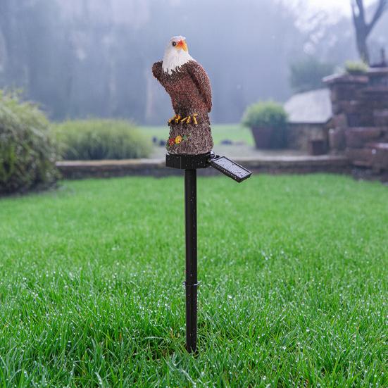Rustic Wilderness Style Ornaments Eagle Solar Garden Light, Outdoor Waterproof LED Light with Weather Resistant Decor Stake, Bald for Courtyard