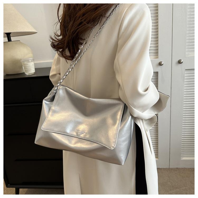 Faux Leather Crossbody Bag for Women Minimalist Chain Shoulder Handbag